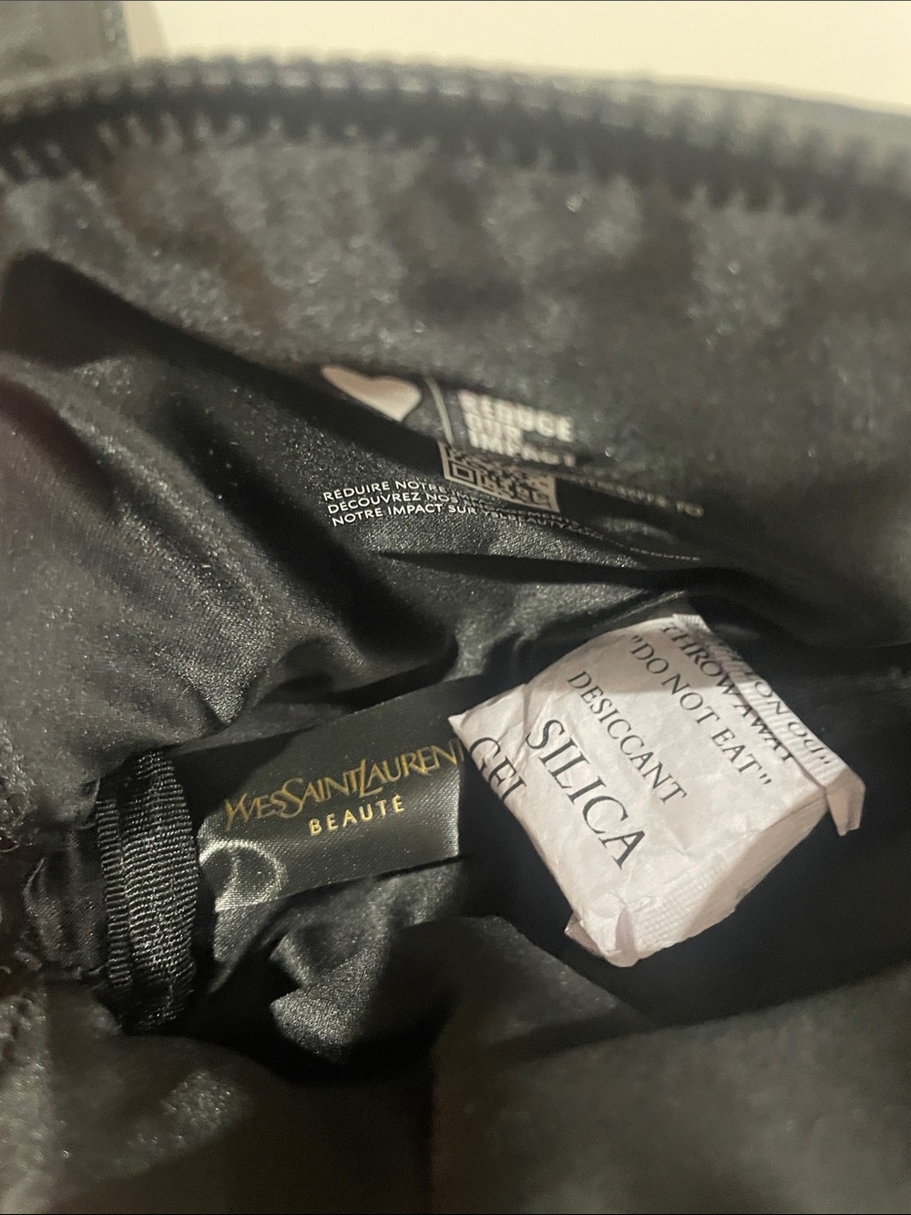 🌼 Yves Saint Laurent Libre Set — 
Pouch Mini Sample Balm/Lotion - Picture 15 of 17